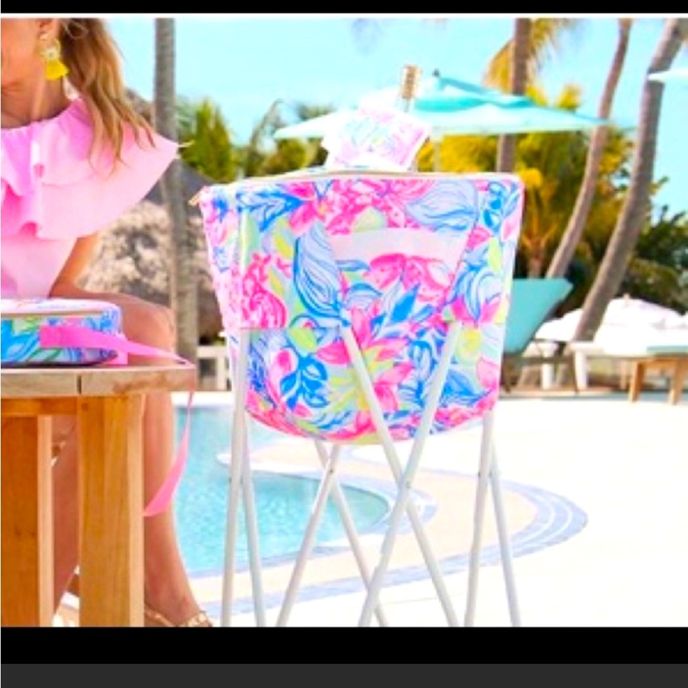 Lilly Pulitzer stand up cooler